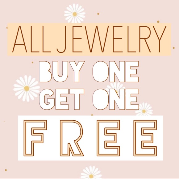 LAST ONE! bear charm earrings - Picture 7 of 7